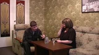 Парень пригласил на свой день рождения только свою тетку.